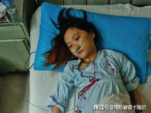 Cô gái 28 tuổi qua đời vì ung thư gan sau 5 tháng phát hiện bệnh, bác sĩ cảnh báo khi cơ thể 'có mùi' ở 3 nơi nên đi kiểm tra gan càng sớm càng tốt