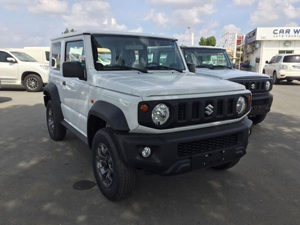 Suzuki Jimny có thể ra mắt tại Việt Nam tháng 10 năm nay: Dễ thành bom tấn, đa số mong chờ giá 500-700 triệu đồng