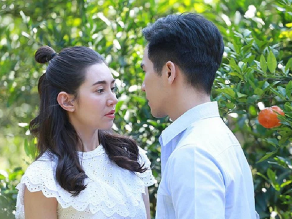 'Trốn' về quê kết hôn với người khác vì nghĩ bạn gái không biết đẻ, để rồi 4 năm sau gặp lại, nhìn cảnh tượng trước mắt mà anh người yêu cũ 'hóa đá'