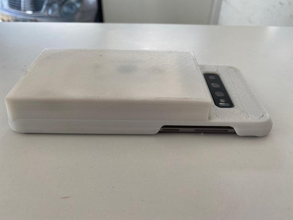 Đây là Galaxy S10 với viên pin... 14.000mAh