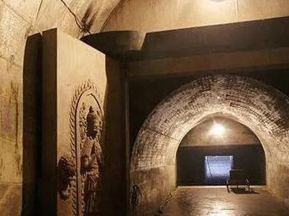 Những lăng mộ cổ đại đều bị đóng chặt từ bên trong, làm thế nào để người thợ cuối cùng thoát ra?