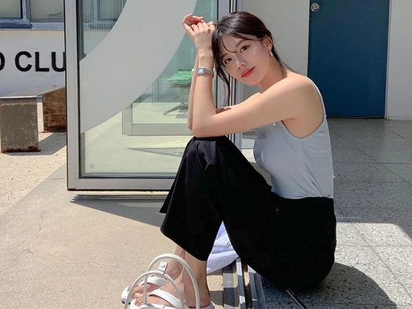 Gái Hàn chuyên diện quần đen đơn giản nhưng luôn đạt điểm 10 sành điệu nhờ loạt cách mix 'cao tay'