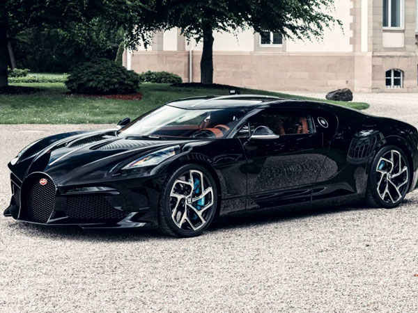 Siêu xe Bugatti giá 415 tỷ đồng được bàn giao cho chủ nhân