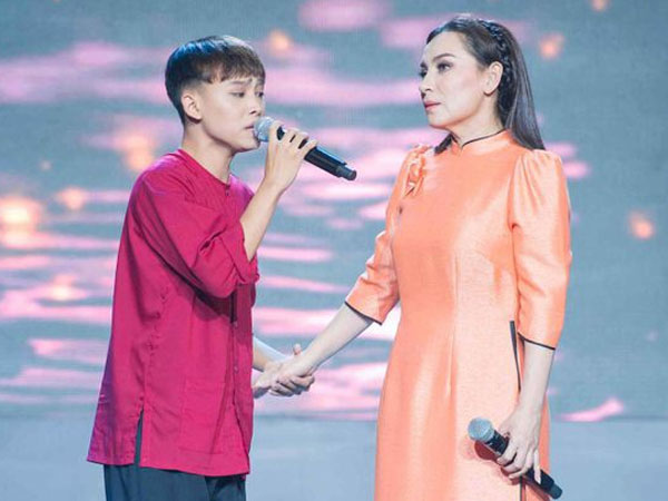 Hồ Văn Cường viết tâm thư gửi Phi Nhung giữa tin đồn 'bóc lột' con nuôi, làm rõ lý do từng xích mích căng thẳng