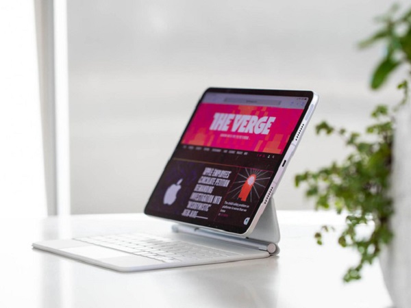 iPad Pro mới sẽ có mặt lưng kính và sạc không dây MagSafe giống với iPhone 12