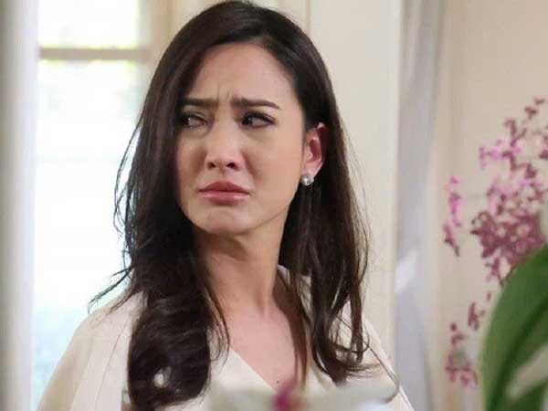 Chê cuộc sống hiện tại quá ấm êm, chồng van xin tôi cho anh được qua lại với người yêu cũ để tìm cảm giác mới mẻ