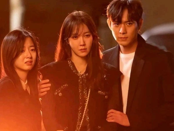 Penthouse 3 vừa lên sóng đã bị netizen chê vô lý đến không tưởng: 'Có khác nào teenfic không?'