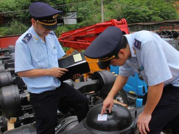 Buôn bán với Trung Quốc: Xuất 20 tỷ USD, nhập hơn 43 tỷ USD