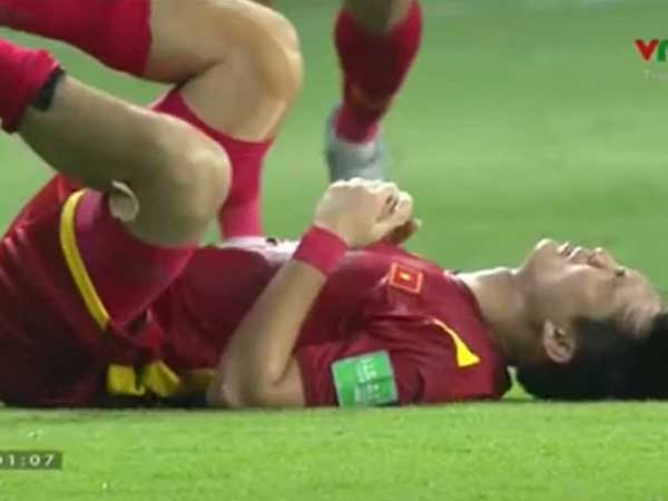 Bố tiền vệ Tuấn Anh: Con tôi nhiều lần chấn thương rồi, nhìn Indonesia đá thế thấy sợ quá