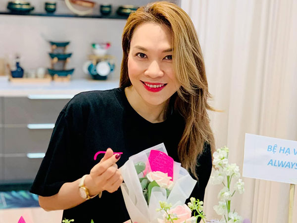 Vừa ủng hộ 300 triệu cho tâm dịch Bắc Giang, Mỹ Tâm tiếp tục gửi 200 triệu đồng vào quỹ vaccine phòng chống Covid-19