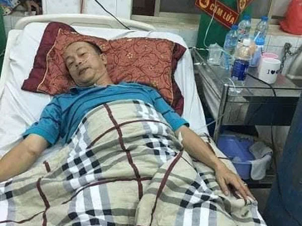 Xôn xao ảnh nghi vấn NS Đức Hải nhập viện sau khi 'cậu IT' tìm ra kẻ mạo danh nhắn tin tống tiền, thực hư ra sao?