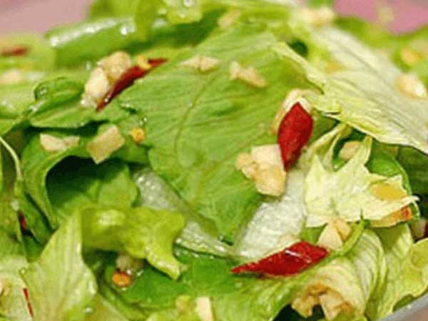 Vị thuốc chữa mất ngủ vô cùng hiệu quả này hóa ra lại là từ loại rau đang bán đầy ngoài chợ rẻ đến không ngờ