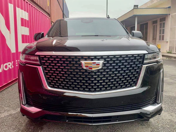 'Khủng long' Cadillac Escalade 2021 đầu tiên cập bến Việt Nam: Giá khoảng 8 tỷ đồng, động cơ mới siêu tiết kiệm, dành cho đại gia không thích Lexus LX 570