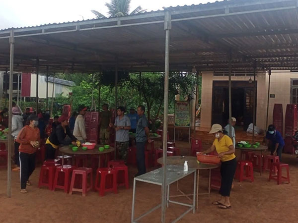 Hai cháu nhỏ đuối nước thương tâm khi theo bố mẹ đi làm ruộng