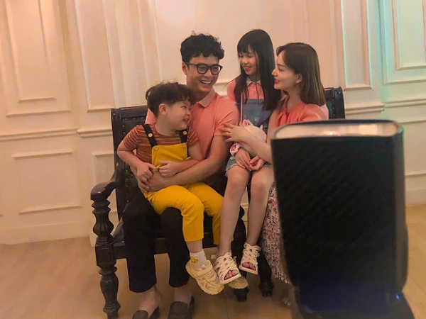 Hồng Đăng lần đầu vào vai ông bố, đóng cặp với Lan Phương, 'đàng gái' tiết lộ 'chỉ cấu chứ không hôn'