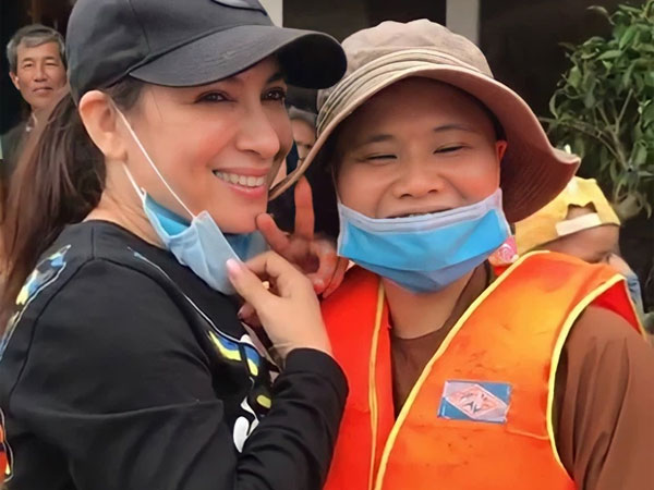 Phi Nhung bị netizen soi lại điểm bất thường trong 2 đợt kêu gọi từ thiện miền Trung, 'ngâm' sao kê 1,8 tỷ suốt 5 năm chưa công khai?