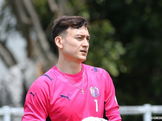 Đặng Văn Lâm giữ sạch lưới trong trận đầu bắt chính cho Cerezo Osaka