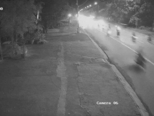 CLIP: Kinh hoàng cuộc 'tỉ thí tốc độ' của 100  đối tượng trên Quốc lộ 20