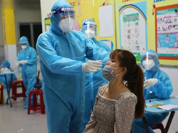 23 ngày, TP.HCM bùng phát dịch nghiêm trọng nhất từ trước đến nay: 500 ca mắc Covid-19, nhiều F4, F5 thành F0