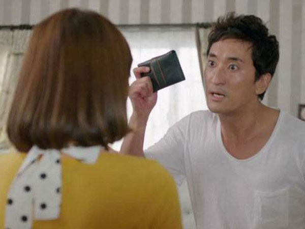 Tức tối vì mùa hè đi làm về mệt mà vợ cho ăn cái gì cũng 'nóng', chồng than thở: 'Giá ngày xưa phũ tí thì giờ đỡ khổ!'
