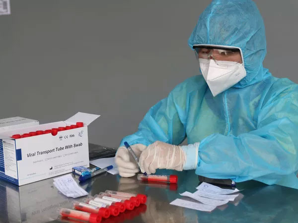 10 ca nhiễm SARS-CoV-2 mới nhất tại TP HCM trú ở những quận nào?