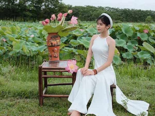 Con gái Hiệp Gà 17 tuổi: Phổng phao, cao lớn, được khuyên đi thi Hoa hậu
