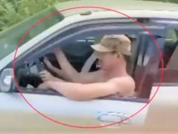 Quảng Bình: Xử phạt đôi nam nữ trong clip 'ngồi chung ghế lái ô tô' lao vun vút trên đường