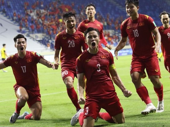 Thắng nghẹt thở Malaysia, đội tuyển Việt Nam rộng cửa đi tiếp