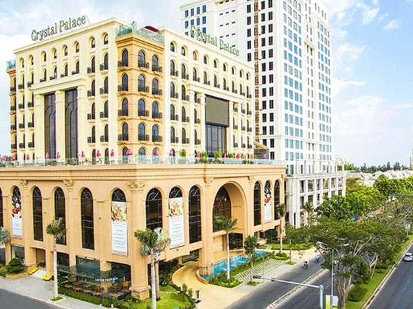 Ngân hàng phát mại nhà hàng, khách sạn, giảm giá mạnh vẫn chưa thanh lý được