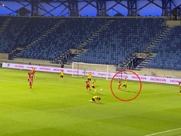Đã rõ: Văn Toàn không hề ăn vạ từ góc máy 'siêu rõ' của fancam