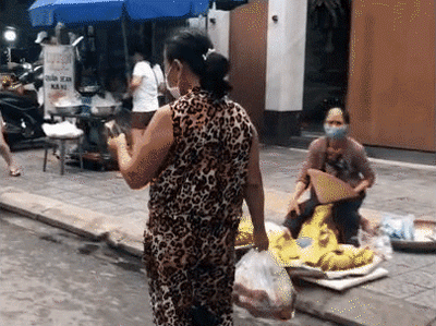 Bà cô 'chịu chơi' nhất Việt Nam: Đi chợ bằng xe điện thăng bằng giá cả triệu 1 chiếc, Ninja Lead còn phải gọi bằng cụ!