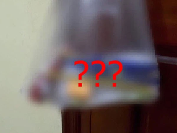 Vừa nghe luật cấm mang hộp bút vào phòng thi, nam sinh có pha xử lý nhanh trí khiến cả cha mẹ lẫn giáo viên cười ngặt nghẽo