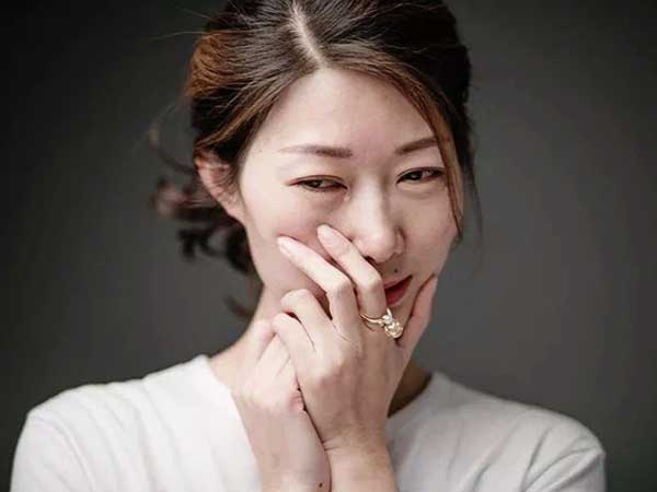Tôi vỡ òa khi mẹ chồng tương lai chấp nhận con riêng của mình, ai ngờ vừa bước xuống xe hoa thì phát hiện chẳng thấy con đâu