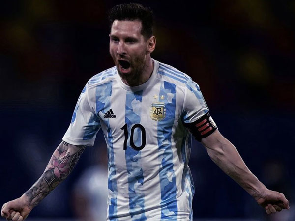 Messi ghi bàn, Argentina vẫn bị chia điểm ngày ra quân
