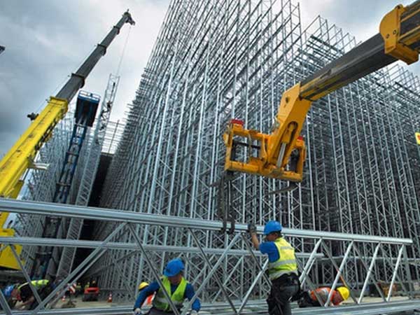 Ngành xây dựng lao đao vì cơn 'bão giá thép'