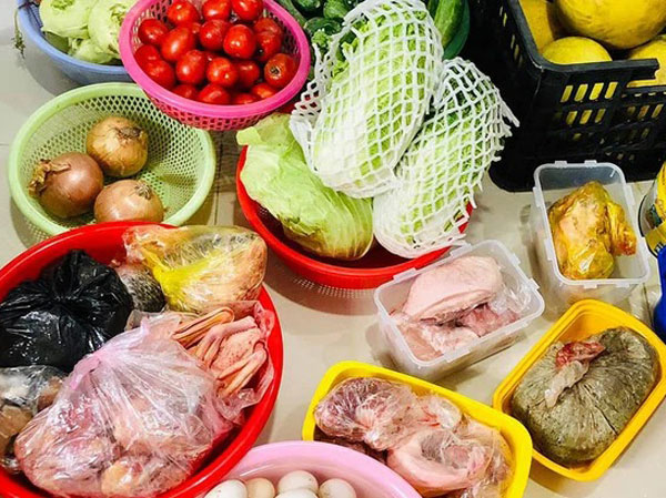Con sống ở thành phố nhưng vẫn nhận tiếp tế đồ quê, đó không phải yêu thương mà là bất hiếu