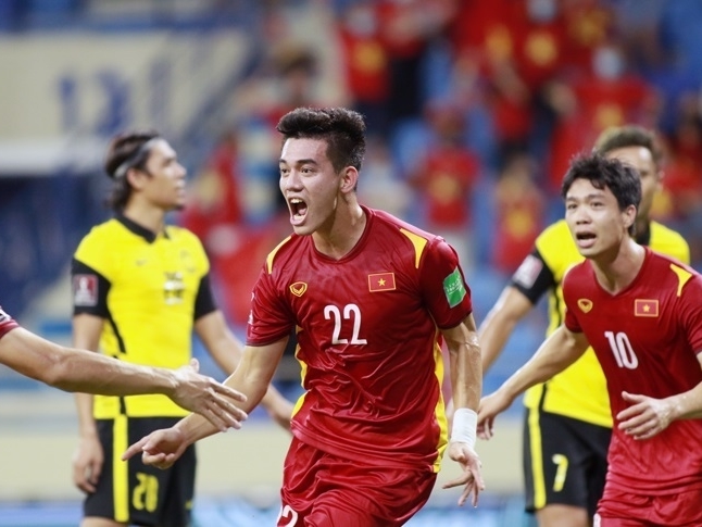 FIFA ca ngợi ĐT Việt Nam và tiền đạo Tiến Linh: Vang danh năm châu bốn bể!