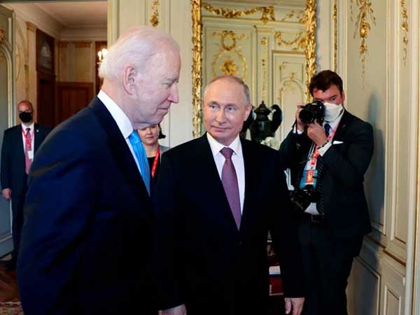 Thực hư lời kể của phóng viên CNN: 'Ông Biden nhìn ông Putin, ông Putin liền ngoảnh mặt đi'?