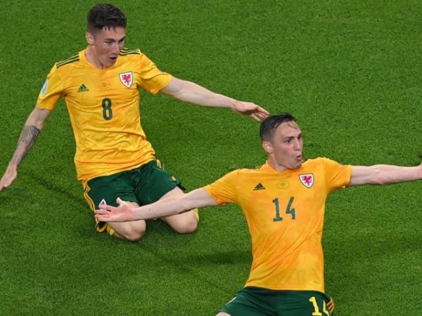 Bale hỏng phạt đền, xứ Wales vẫn đánh bại Thổ Nhĩ Kỳ