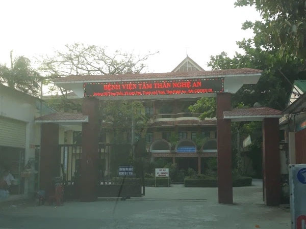 Bệnh viện Tâm thần Nghệ An phong tỏa cả khoa gần 100 người sau khi phát hiện nữ điều dưỡng dương tính với SARS-CoV-2