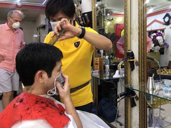 Cắt tóc, gội đầu, massage... chịu thuế 7%: Không mới, thu nhập dưới 100 triệu/năm đều không phải nộp