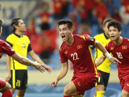 Cựu danh thủ Malaysia: 'Giải VĐQG của chúng ta cần có cầu thủ Việt Nam'