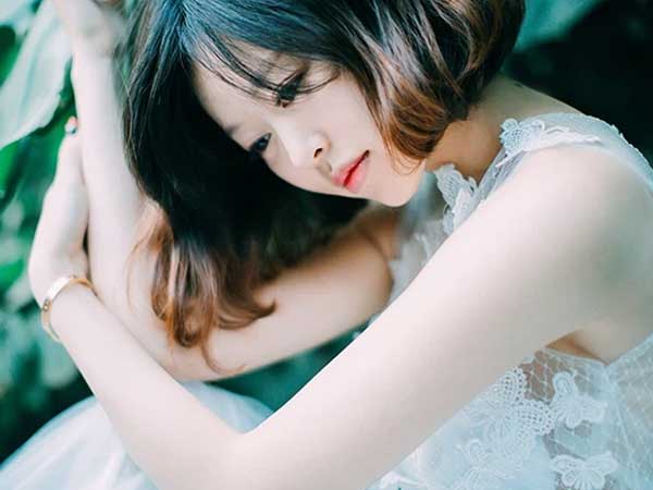 Ly thân 4 tháng thì chồng tới làm lành, tôi còn yêu anh nhưng cứ nghĩ đến cái đêm với bạn của chồng là bủn rủn sợ hãi