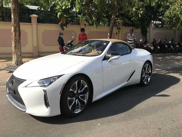 Ẩn mình 2 tháng, Lexus LC 500 Convertible siêu độc tại Việt Nam xuất hiện tại Bình Thuận, giá đồn đoán trên 10 tỷ đồng
