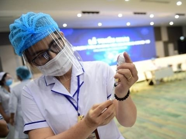 Video: Hình ảnh đầu tiên chiến dịch tiêm chủng lớn nhất lịch sử ở TP. HCM