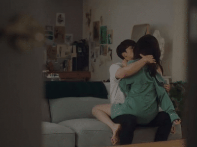 Phim 19+ của Song Kang - Han So Hee mới lên sóng đã có cảnh giường chiếu, netizen la ó 'bỏng mắt tôi rồi!'