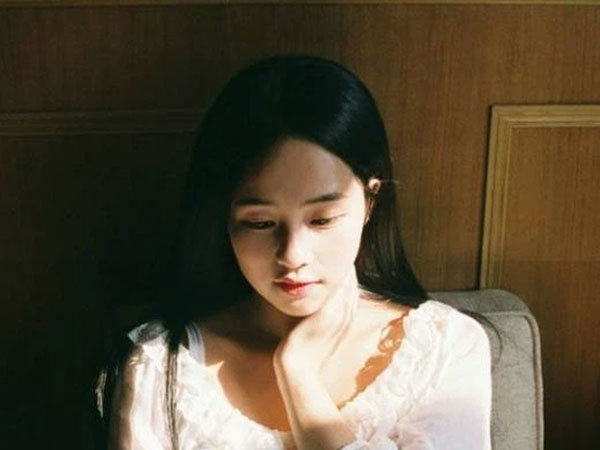 Vô tình vào nhà vệ sinh cùng tình cũ của chồng sắp cưới, cô gái chết điếng trước tiếng cười ha hả và câu nói mở ra bí mật!