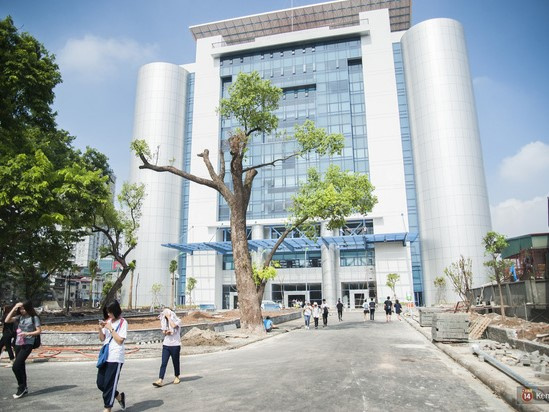 Nam sinh đột tử tại nhà riêng, ĐH Kinh tế Quốc dân gửi thông báo khẩn tới sinh viên lưu ý sốc nhiệt mùa nắng nóng
