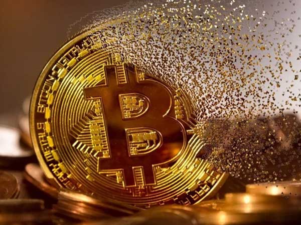 Bitcoin lại rơi mạnh, thủng 33.500 USD