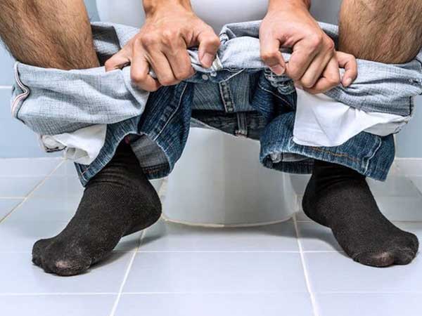 Chàng trai 24 tuổi bị táo bón cả tháng, đi khám phát hiện sự thật gây sốc